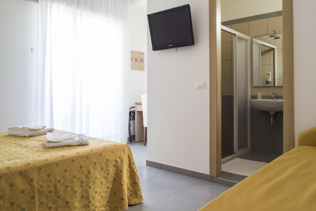 Hotel Nautilus Cattolica Exterior photo