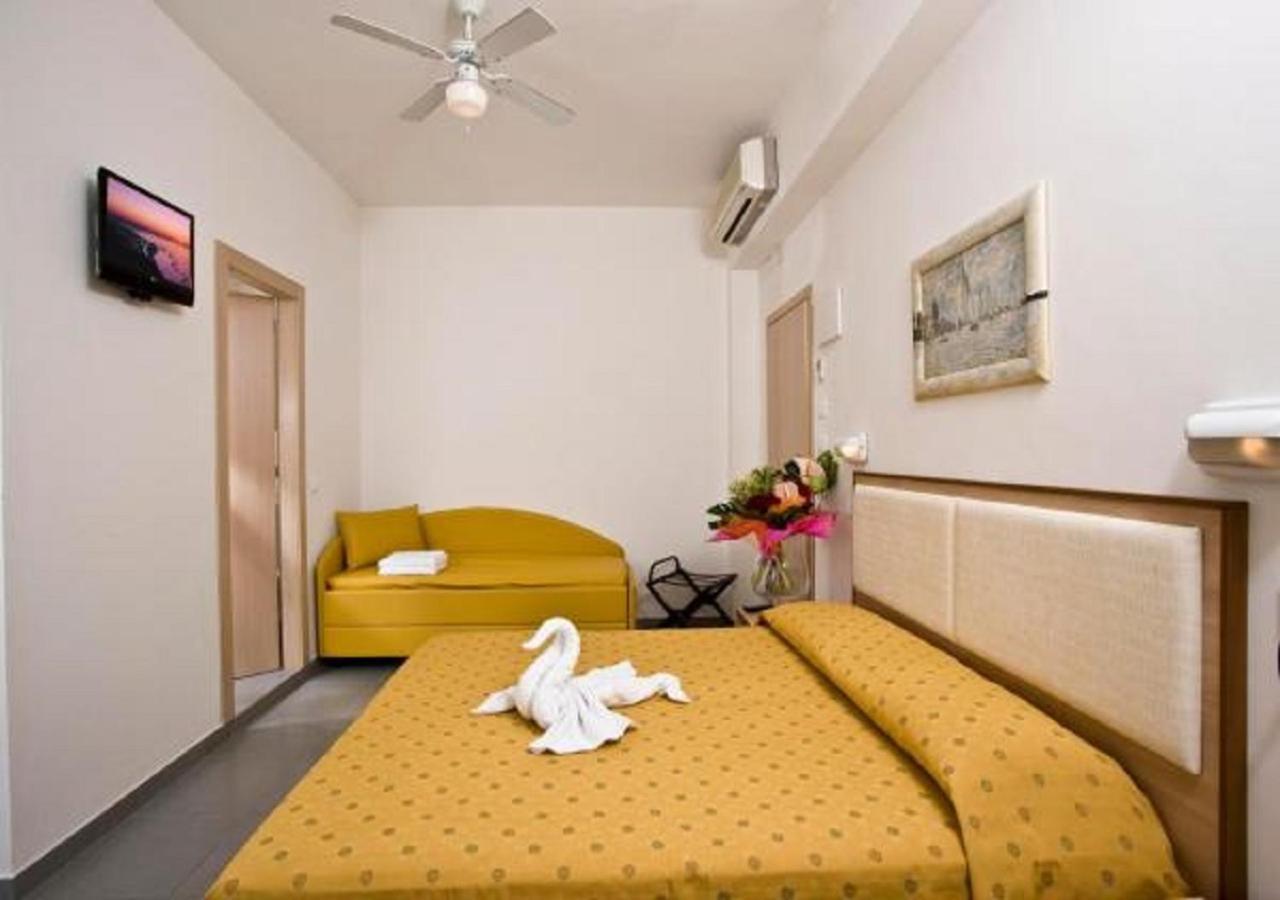 Hotel Nautilus Cattolica Room photo